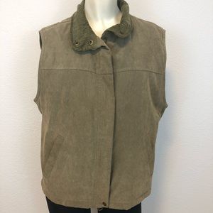 Puffa green quilted vest  M